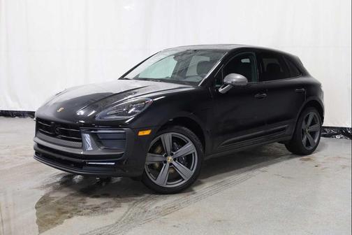 2025 Porsche Macan T