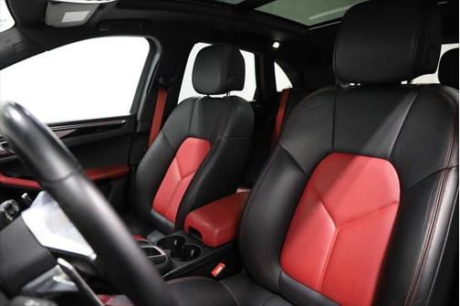 2020 Porsche Macan Base