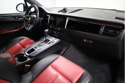 2020 Porsche Macan Base