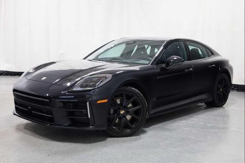 2025 Porsche Panamera 4
