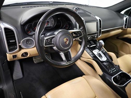 Black 2016 Porsche Cayenne Cayenne