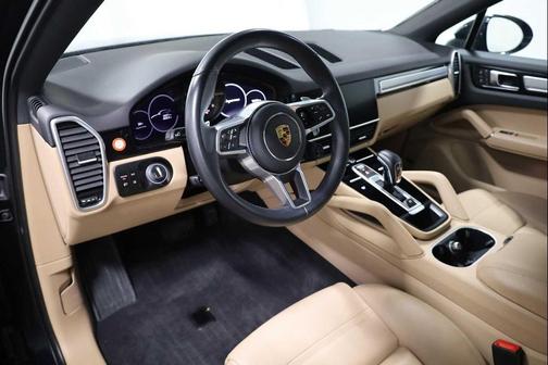 Moonlight Blue Metallic 2023 Porsche Cayenne Platinum Edition