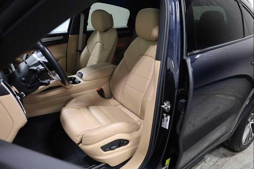 Moonlight Blue Metallic 2023 Porsche Cayenne Platinum Edition