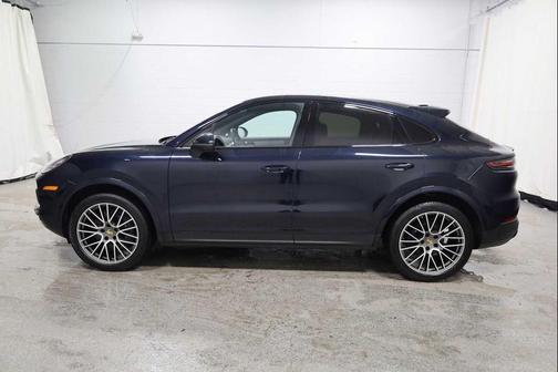 Moonlight Blue Metallic 2023 Porsche Cayenne Platinum Edition