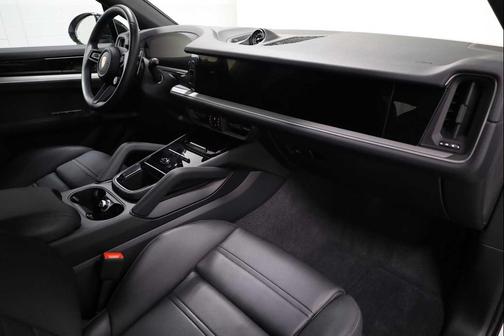2024 Porsche Cayenne Coupe AWD