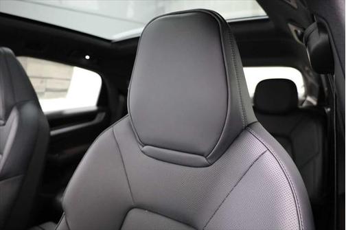 2024 Porsche Cayenne Coupe AWD