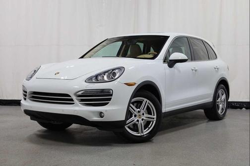 White 2014 Porsche Cayenne Platinum Edition