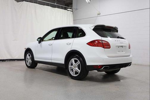 White 2014 Porsche Cayenne Platinum Edition