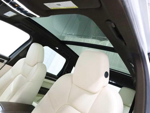 White 2015 Porsche Cayenne Cayenne