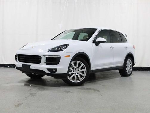 White 2015 Porsche Cayenne Cayenne