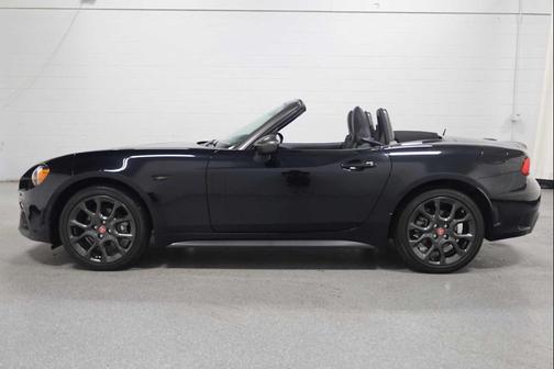2017 FIAT 124 Spider Base