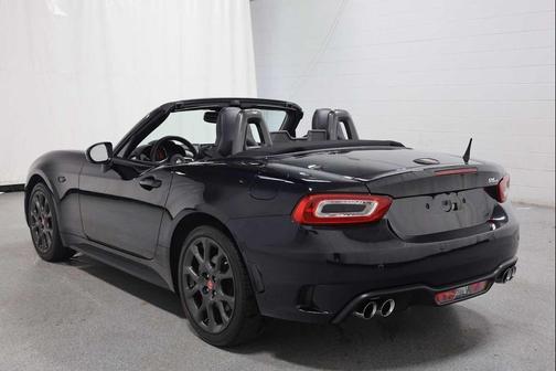 2017 FIAT 124 Spider Base