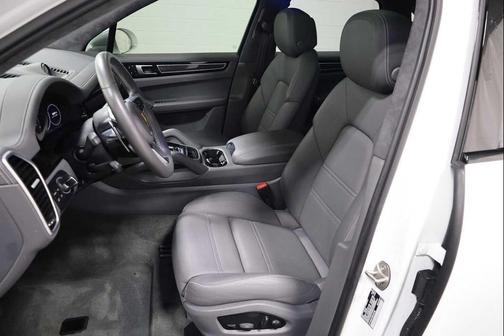 2023 Porsche Cayenne GTS