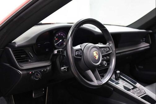 2022 Porsche 911 Carrera