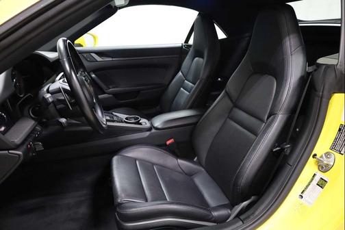 2022 Porsche 911 Carrera