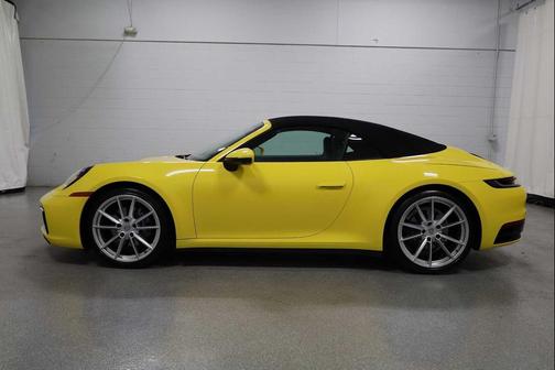 2022 Porsche 911 Carrera