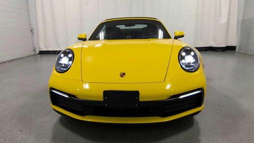 2022 Porsche 911 Carrera