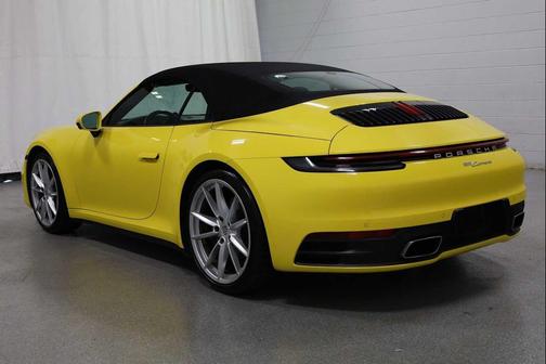 2022 Porsche 911 Carrera