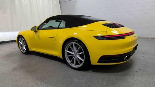 2022 Porsche 911 Carrera