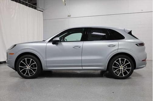 2024 Porsche Cayenne AWD