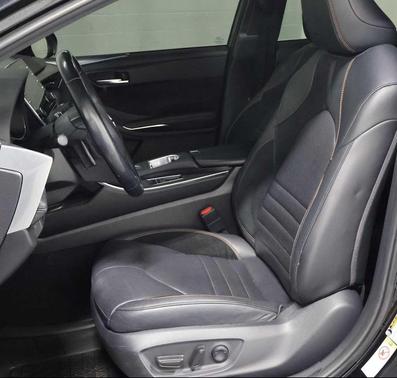 Midnight Black Metallic 2019 Toyota Avalon XSE