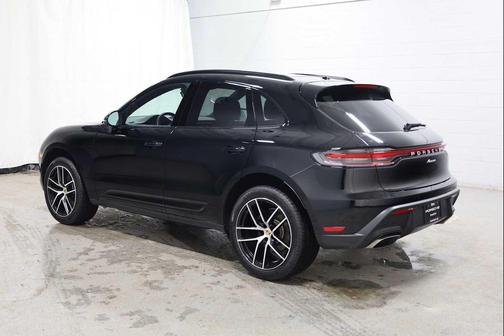 2025 Porsche Macan AWD