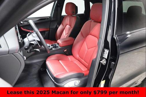 2025 Porsche Macan AWD