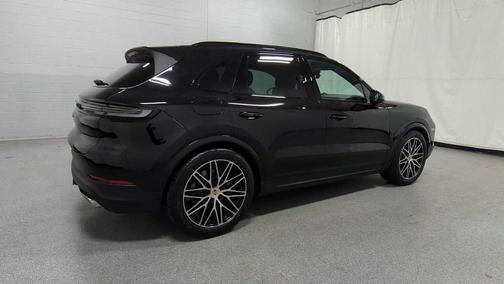 2025 Porsche Cayenne S