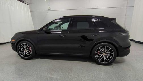 2025 Porsche Cayenne S