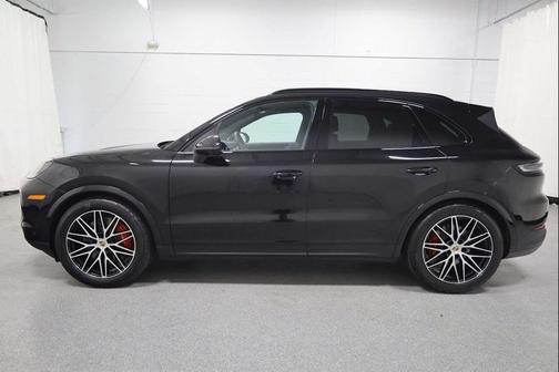 2025 Porsche Cayenne S