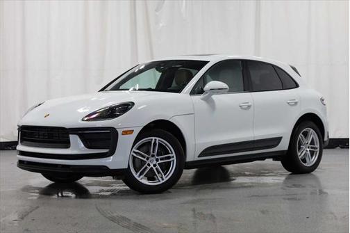 2022 Porsche Macan Base