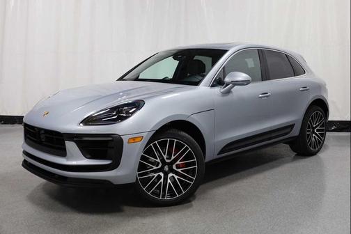 Dolomite Silver Metallic 2026 Porsche Macan Macan S