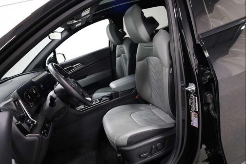 Ebony Black 2023 Kia Sportage X-Line