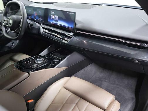 Black Sapphire Metallic 2024 BMW 530 xDrive