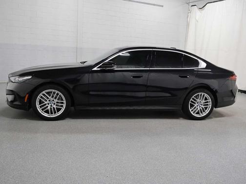 Black Sapphire Metallic 2024 BMW 530 xDrive