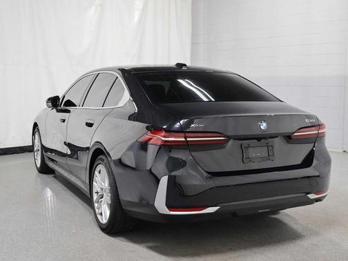 Black Sapphire Metallic 2024 BMW 530 xDrive