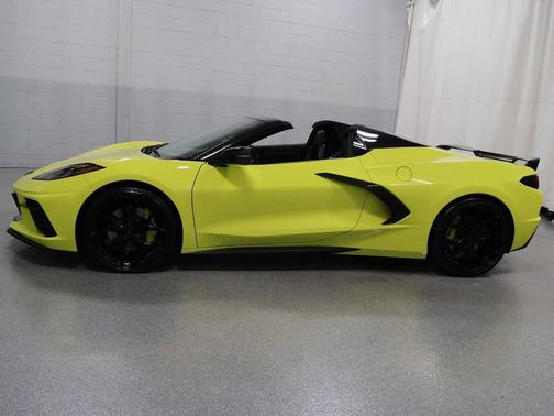 Accelerate Yellow Metallic 2023 Chevrolet Corvette Stingray w/3LT