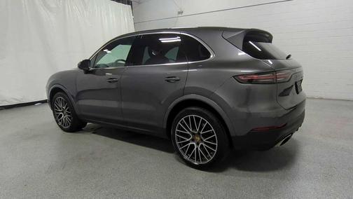 2022 Porsche Cayenne Platinum Edition