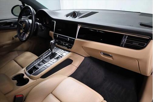 2020 Porsche Macan Base