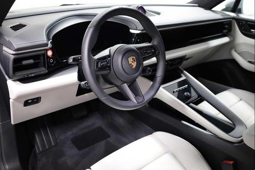 2025 Porsche Macan Electric