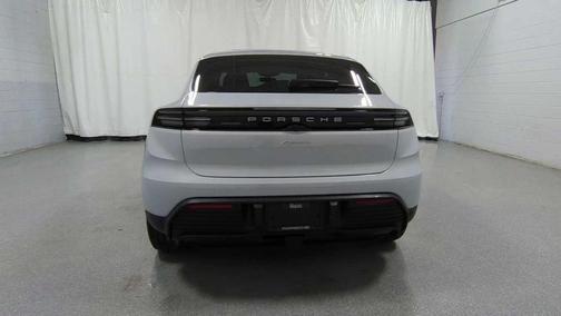 2025 Porsche Macan Electric