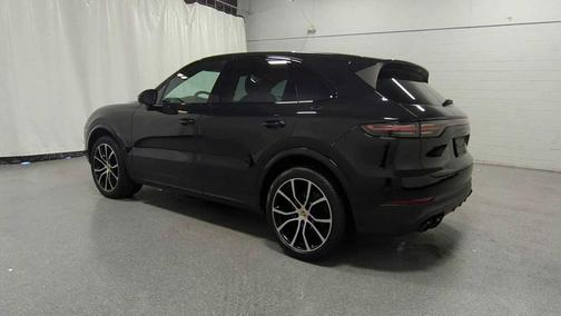 2022 Porsche Cayenne Platinum Edition