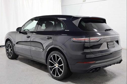 2022 Porsche Cayenne Platinum Edition