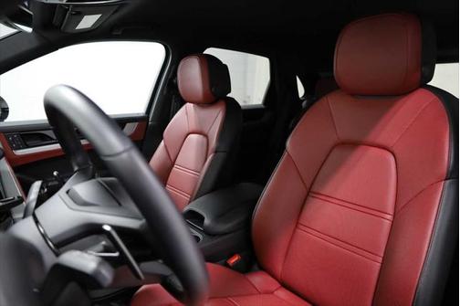 2024 Porsche Cayenne AWD
