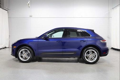 2022 Porsche Macan AWD