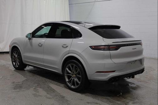 2023 Porsche Cayenne Platinum Edition