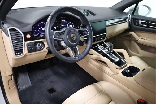 2023 Porsche Cayenne Platinum Edition
