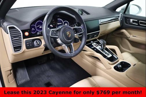 Chalk 2023 Porsche Cayenne Platinum Edition