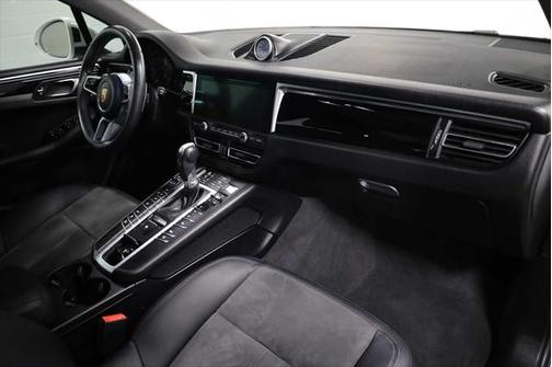 2019 Porsche Macan Base