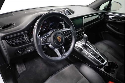 2019 Porsche Macan Base